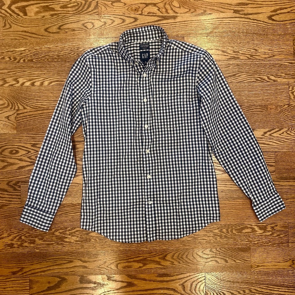 GAP Men's Navy and White Checkered Shirt